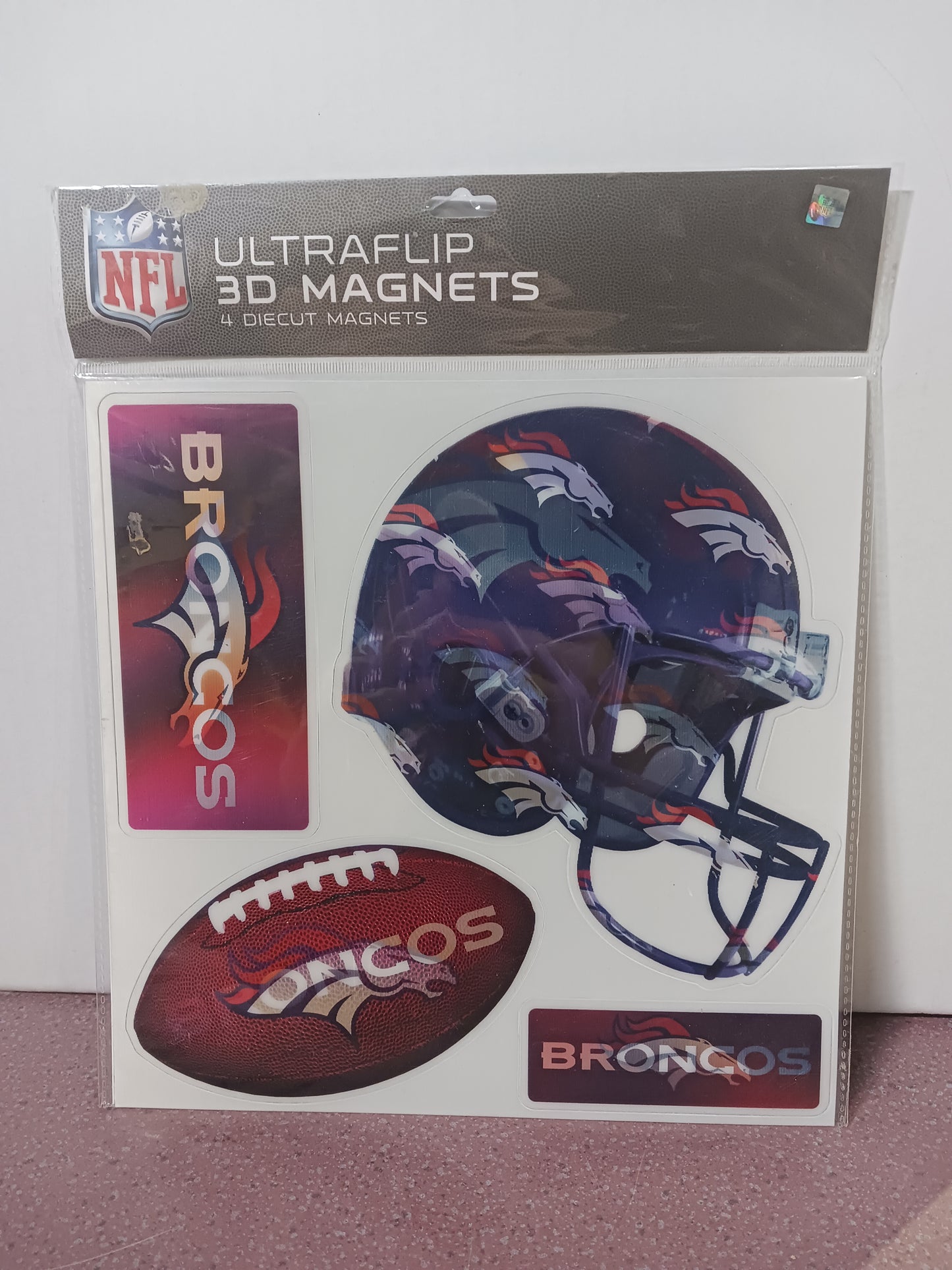 Broncos 3D Magnet Set